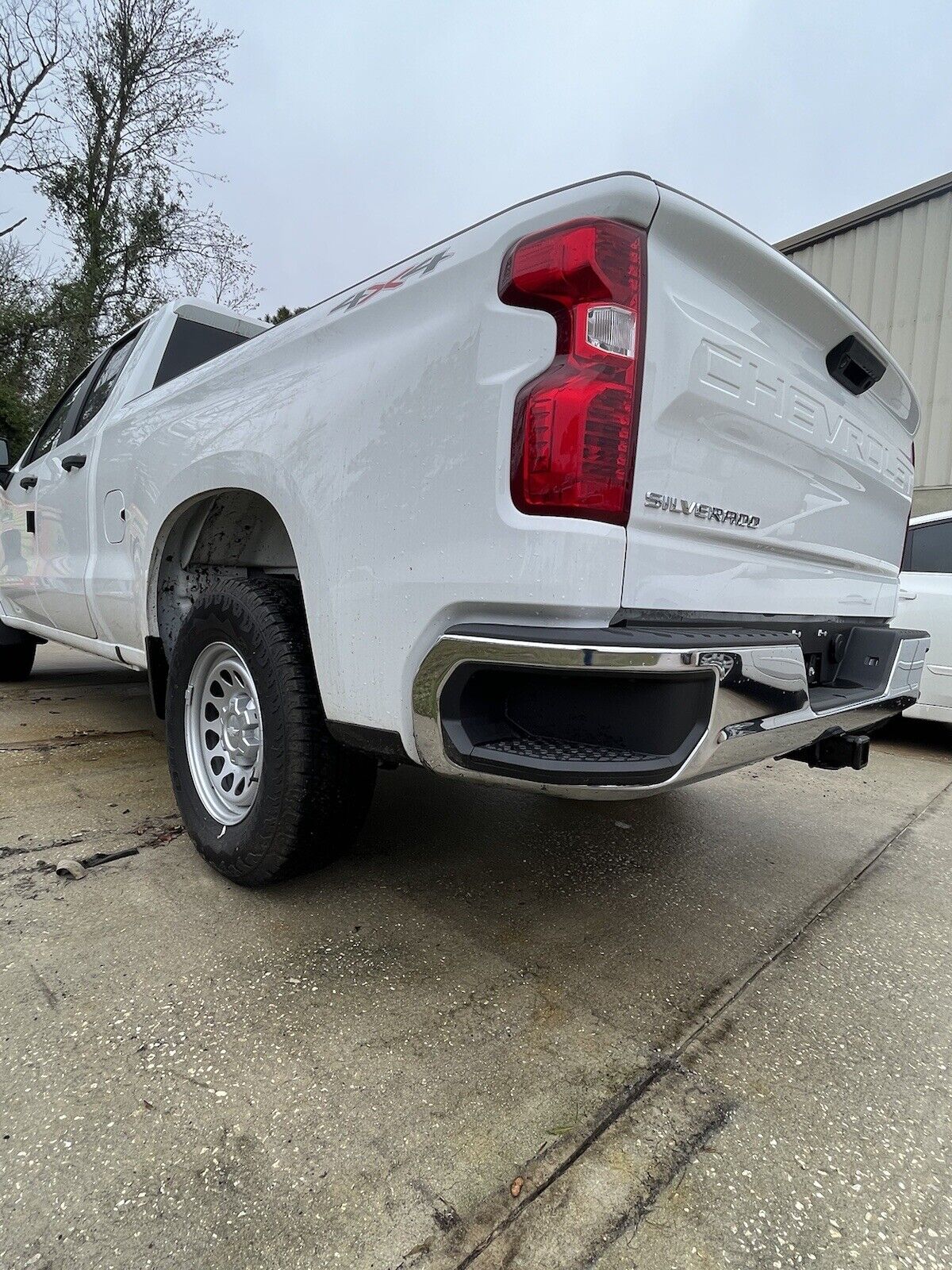 2019-2024 Chevrolet Silverado 1500 6.9 Ft SHORT Bed Tail Lights Tailgate Bumper