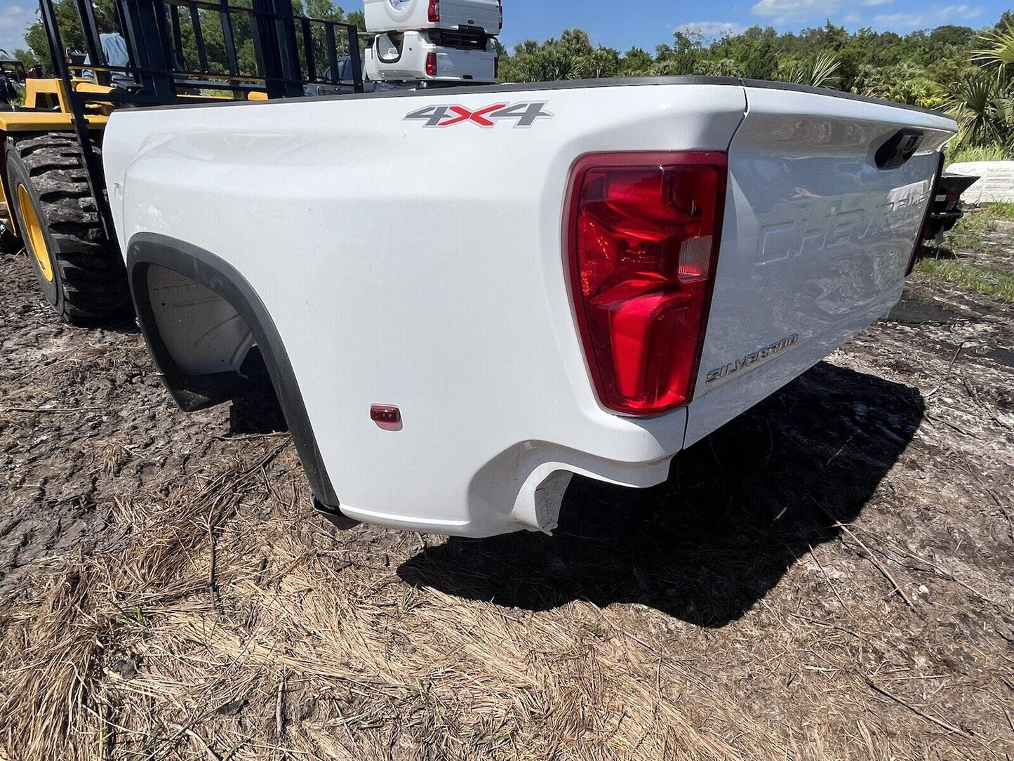 2019-2023 Chevrolet Silverado 3500 8ft Long Dually BED Tailgate Bumper