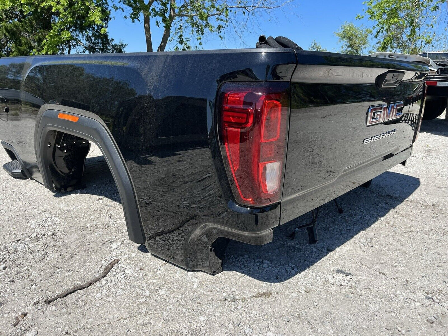 2019- 2023 GMC Sierra  2500 3500 New Take Off Black Tailgate