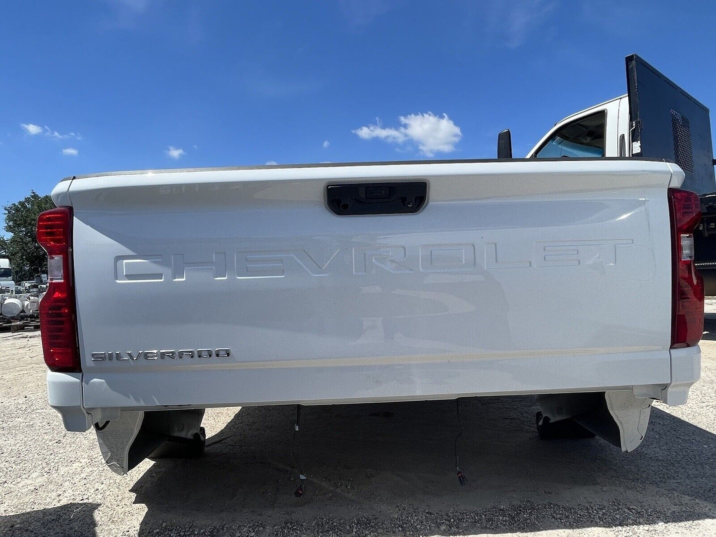 2019-2023 Chevy Chevrolet Silverado 2500 3500 8ft LONG Truck BED Tailgate Bumper