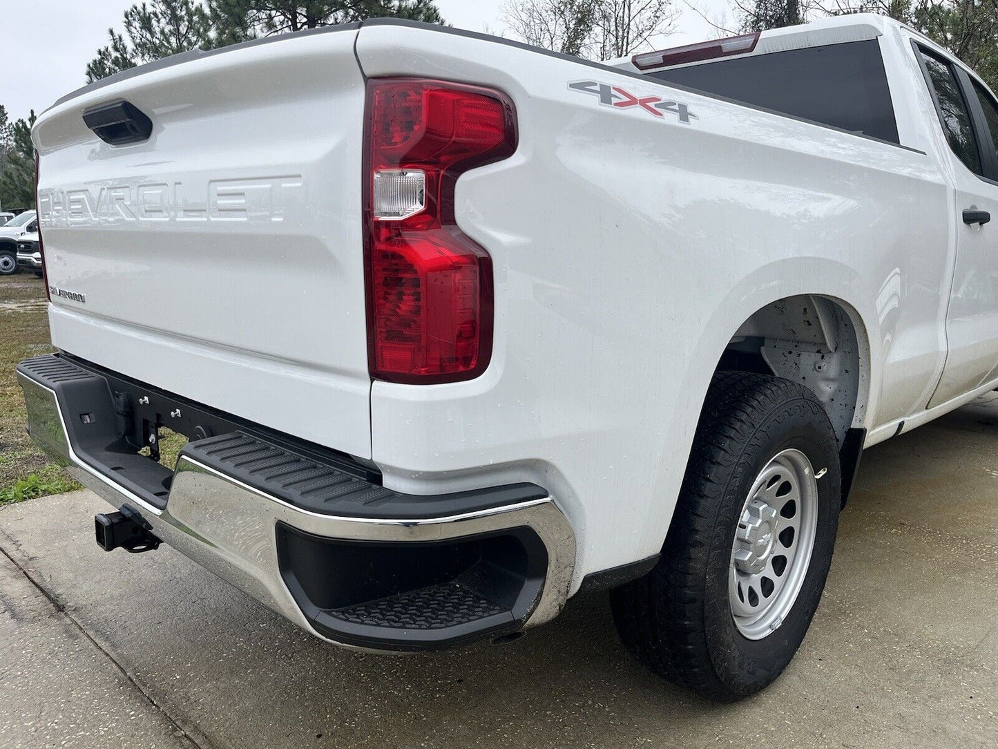 2019-2024 Chevrolet Silverado 1500 6.9 Ft SHORT Bed Tail Lights Tailgate Bumper