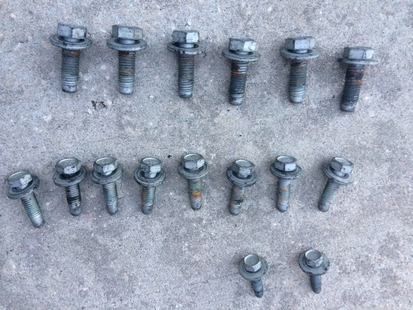 OEM CHEVROLET GMC Silverado Sierra 1500 2500 3500 Mounting Bed And Bumper Bolts