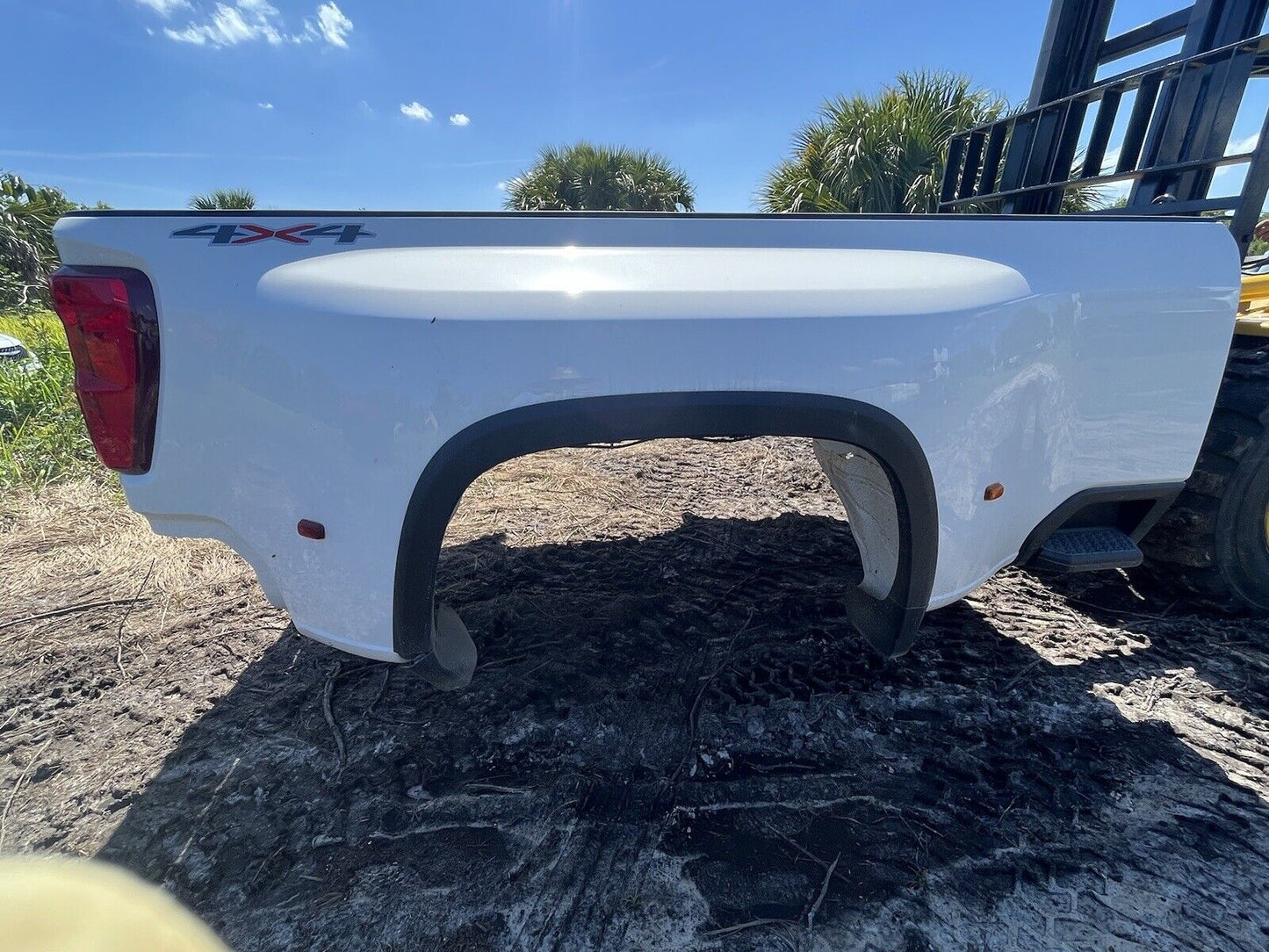 2019-2023 Chevrolet Silverado 3500 8ft Long Dually BED Tailgate Bumper