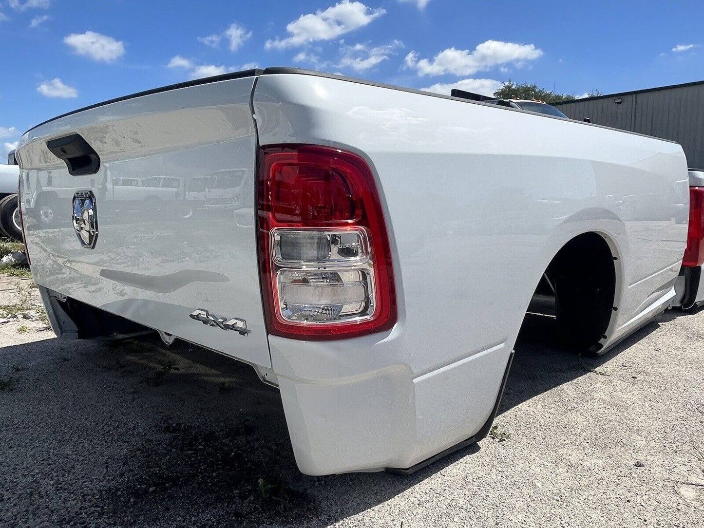 2020-2024 OEM Dodge Ram 2500 3500 8ft Long Bed Tail Lights Tailgate Bumper