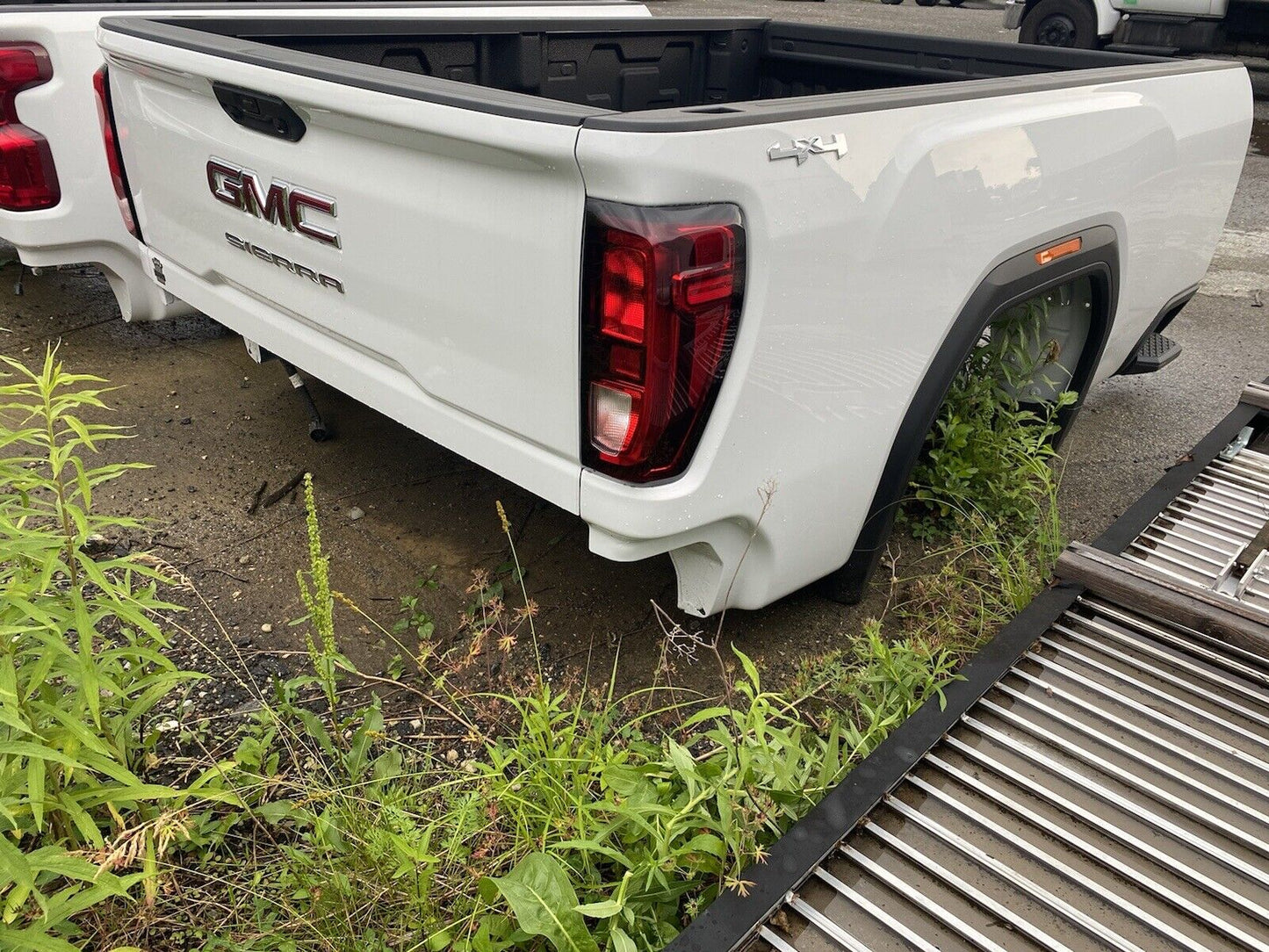 2019 2020 2021 2022 2023 GMC Sierra  2500 3500 8ft LONG Truck BED Linex Tailgate