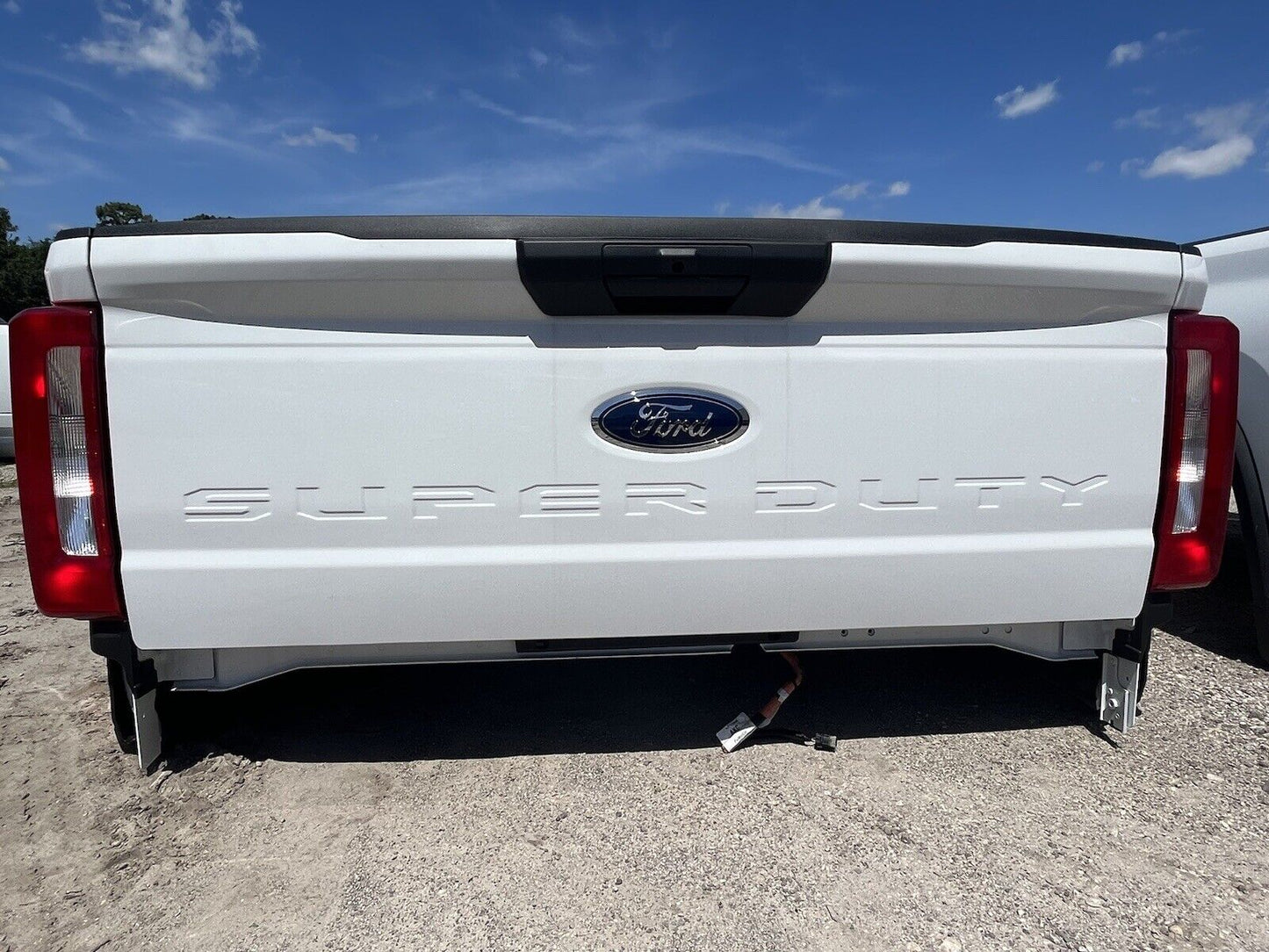 2023 Ford OEM F250 F350 Aluminum 8FT LONG Truck Pickup BED Tailgate Bumper