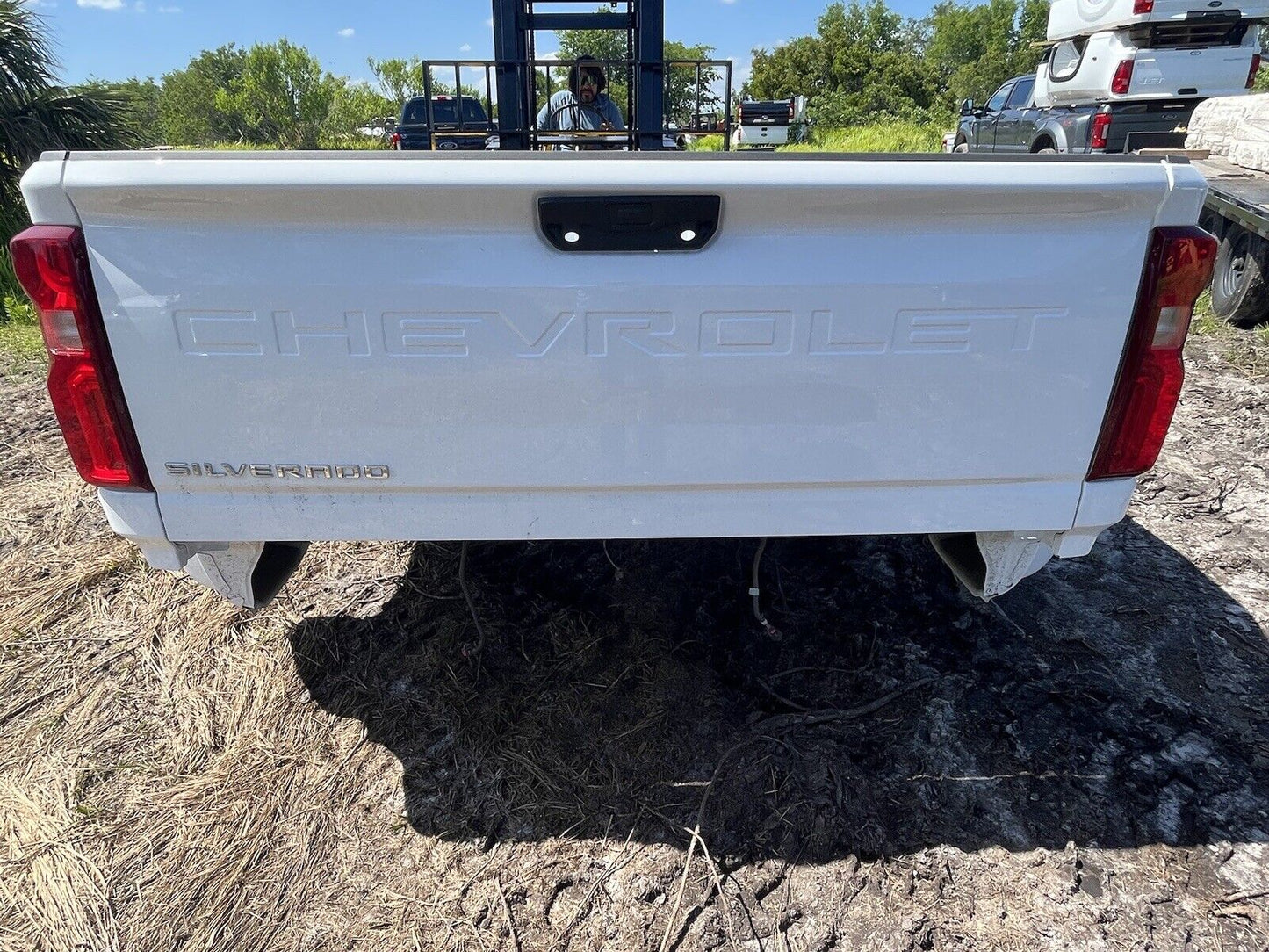 2019-2023 Chevrolet Silverado 3500 8ft Long Dually BED Tailgate Bumper