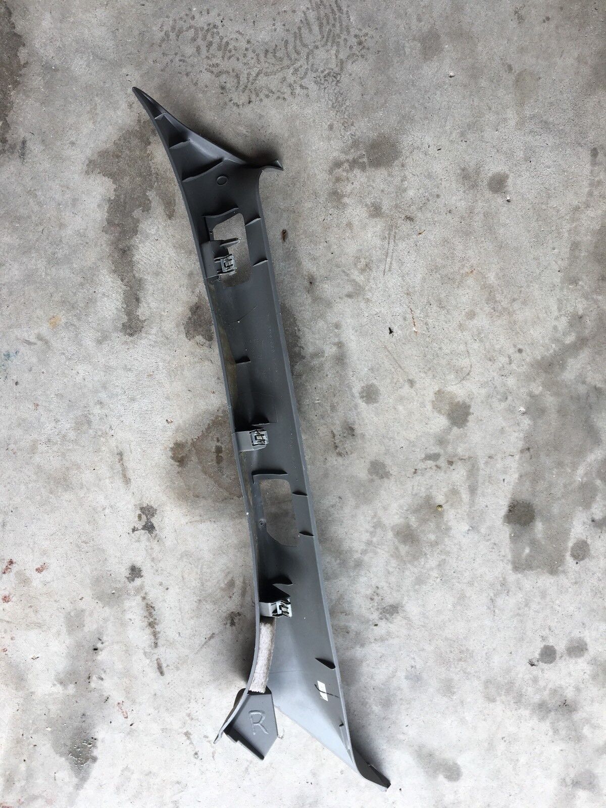 05-07 Ford F250 F350 F450 F550 OEM RH Passenger A Pillar Column Trim Panel